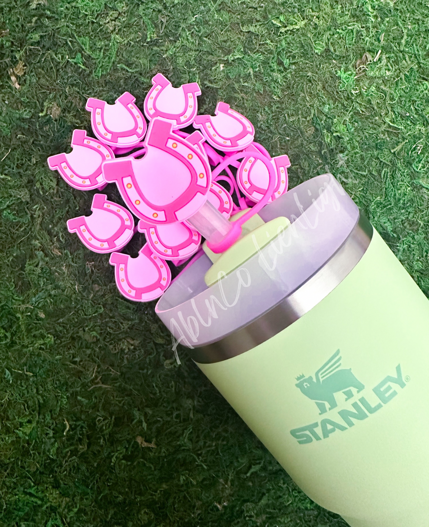 Preppy Pink Mascot™ Horseshoe Tumbler Straw Topper Cap