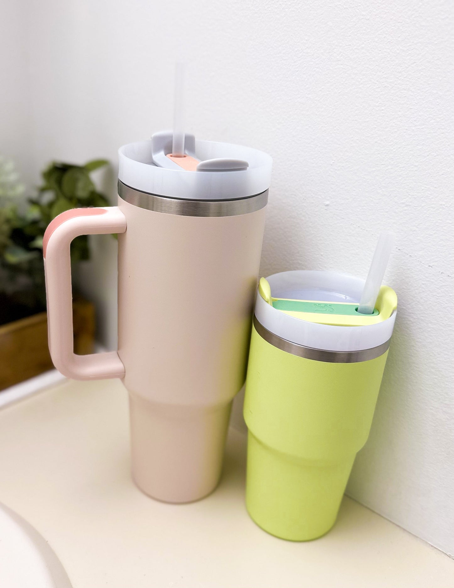 Preppy Pink Mascot™ Elephant 40oz Quencher Tumbler