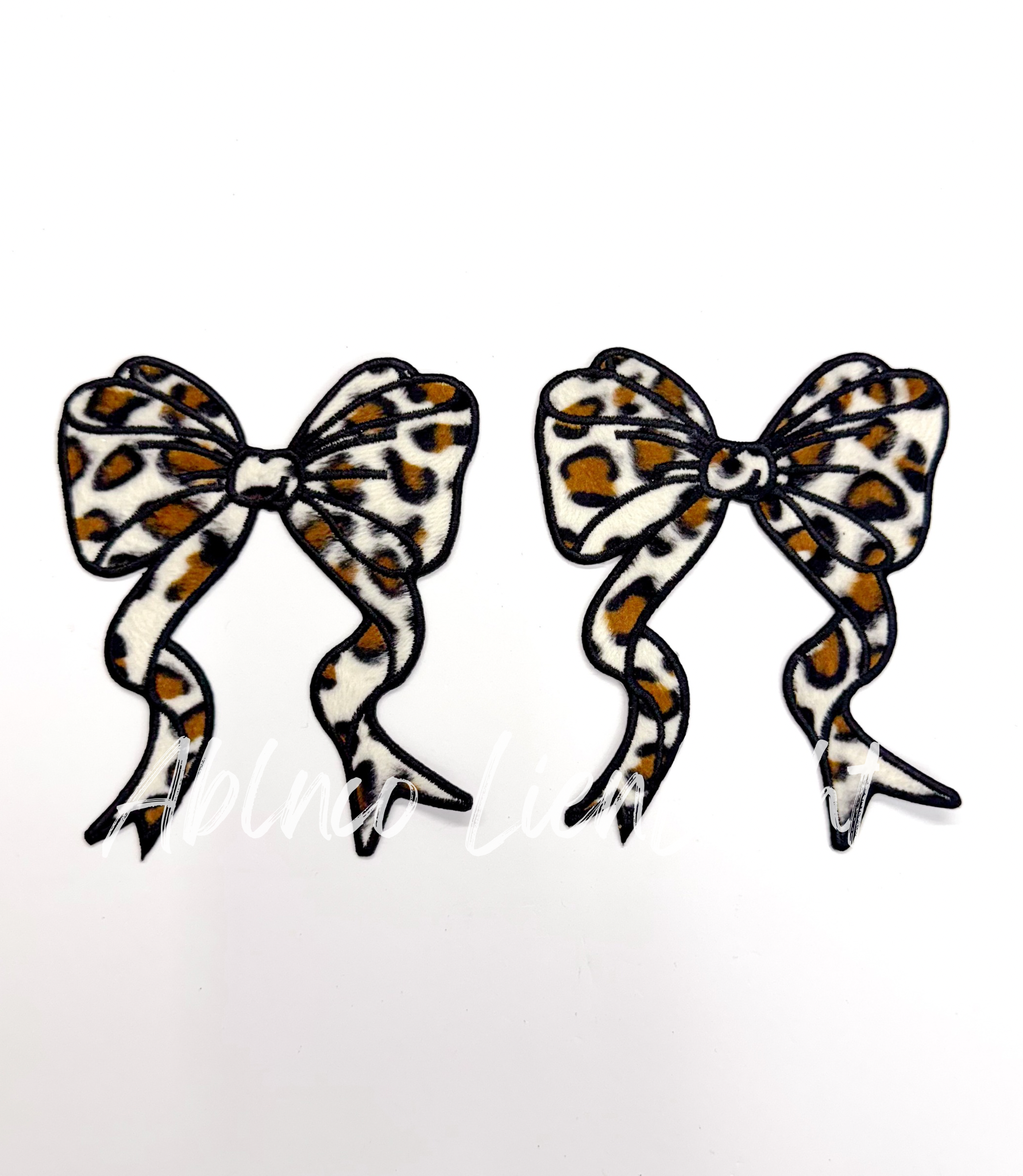 Cheetah Print Side Bows Chenille Patch