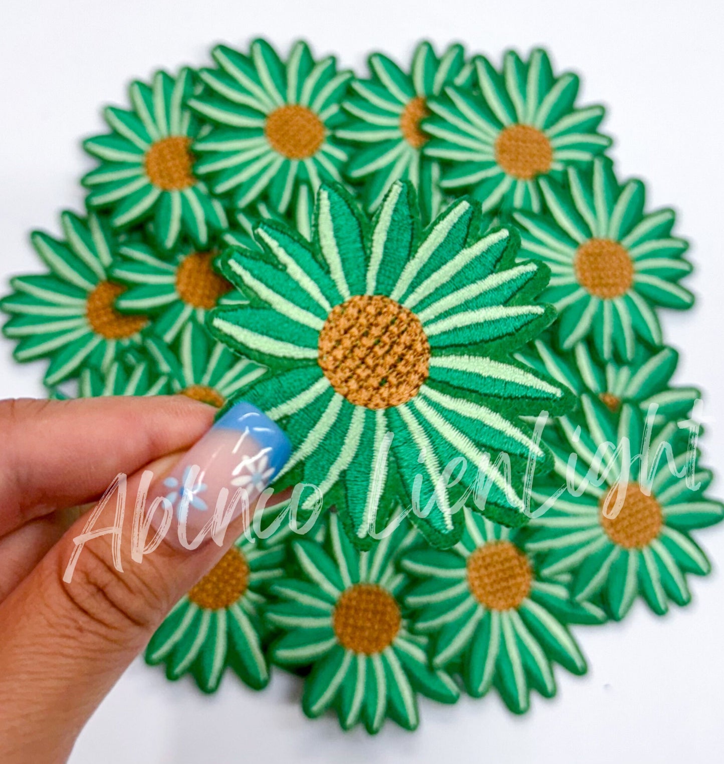 Green Daisy Embroidery Patch